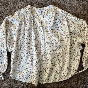 Old Navy floral long sleeve top, women’s large
